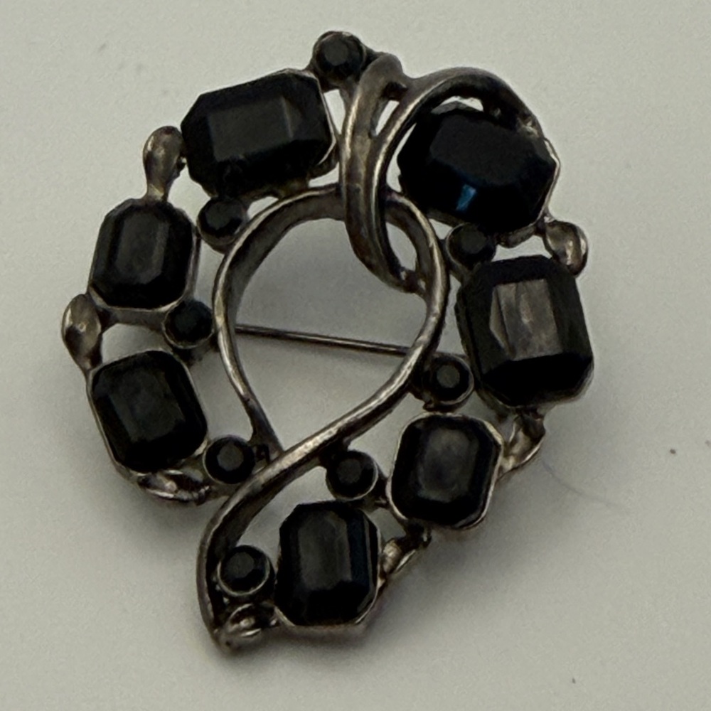 Vintage Jet Black Crystal Beads Wreath Brooch